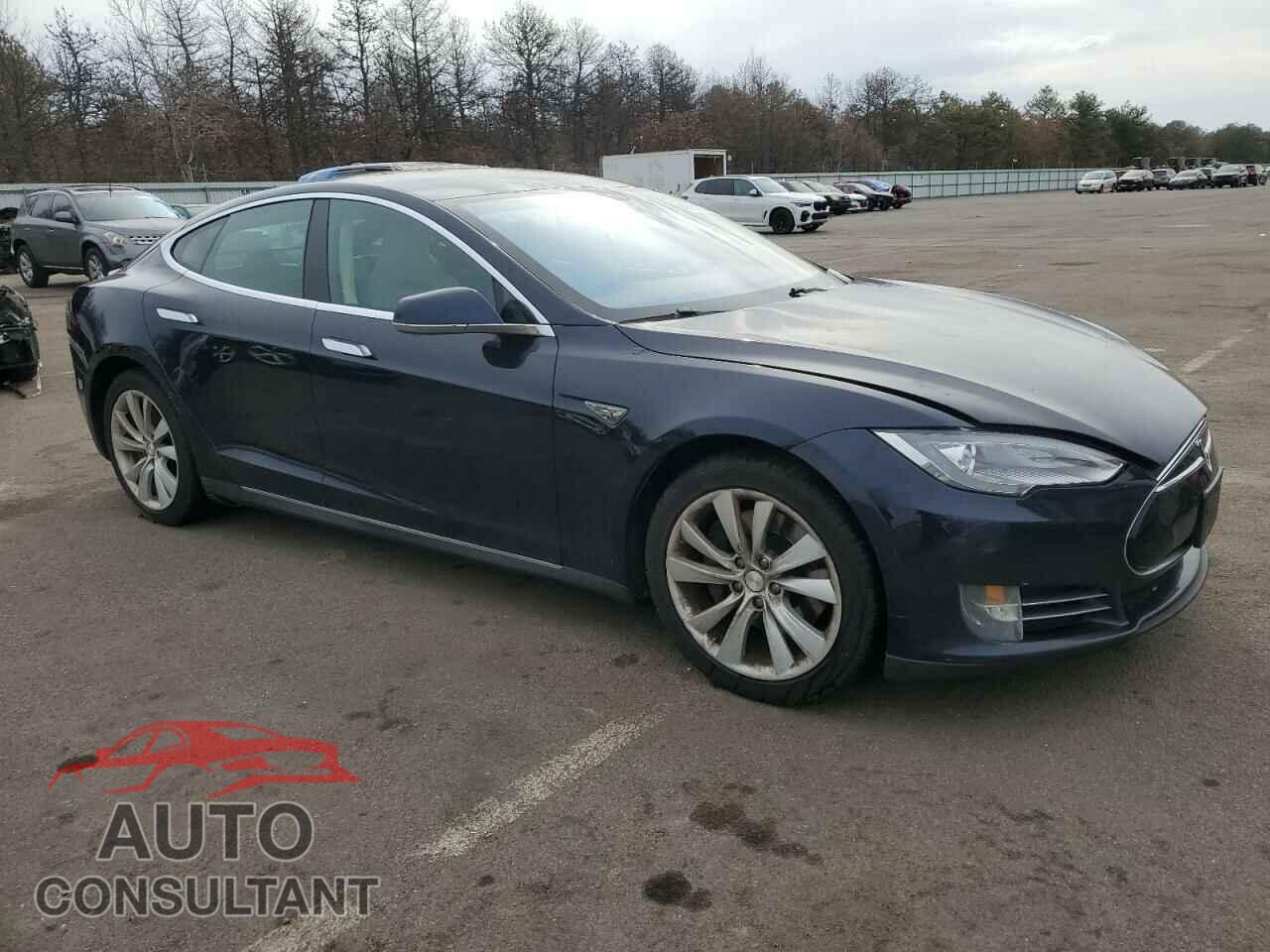 TESLA MODEL S 2013 - 5YJSA1DN3DFP13791