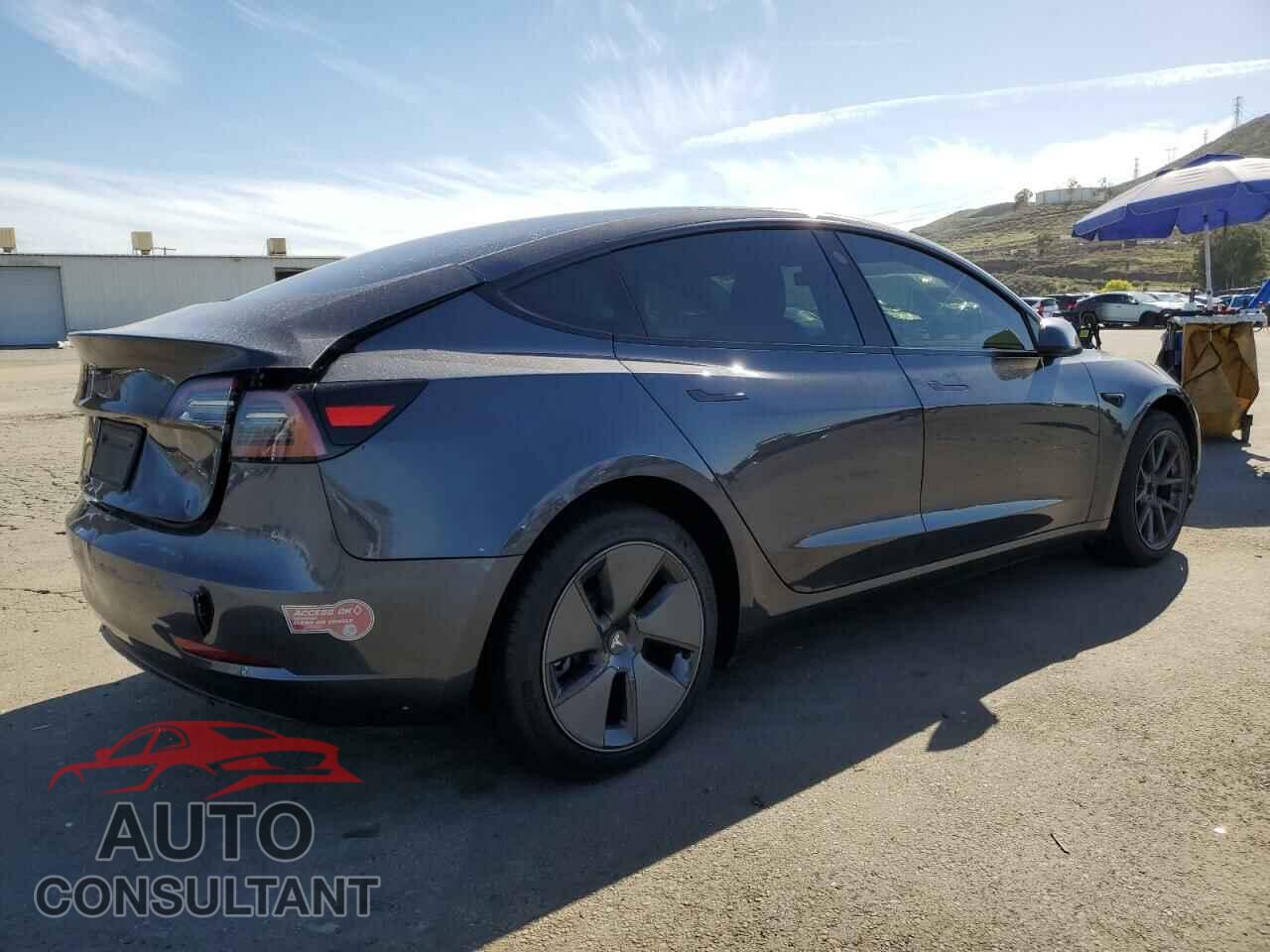 TESLA MODEL 3 2023 - 5YJ3E1EA6PF675675