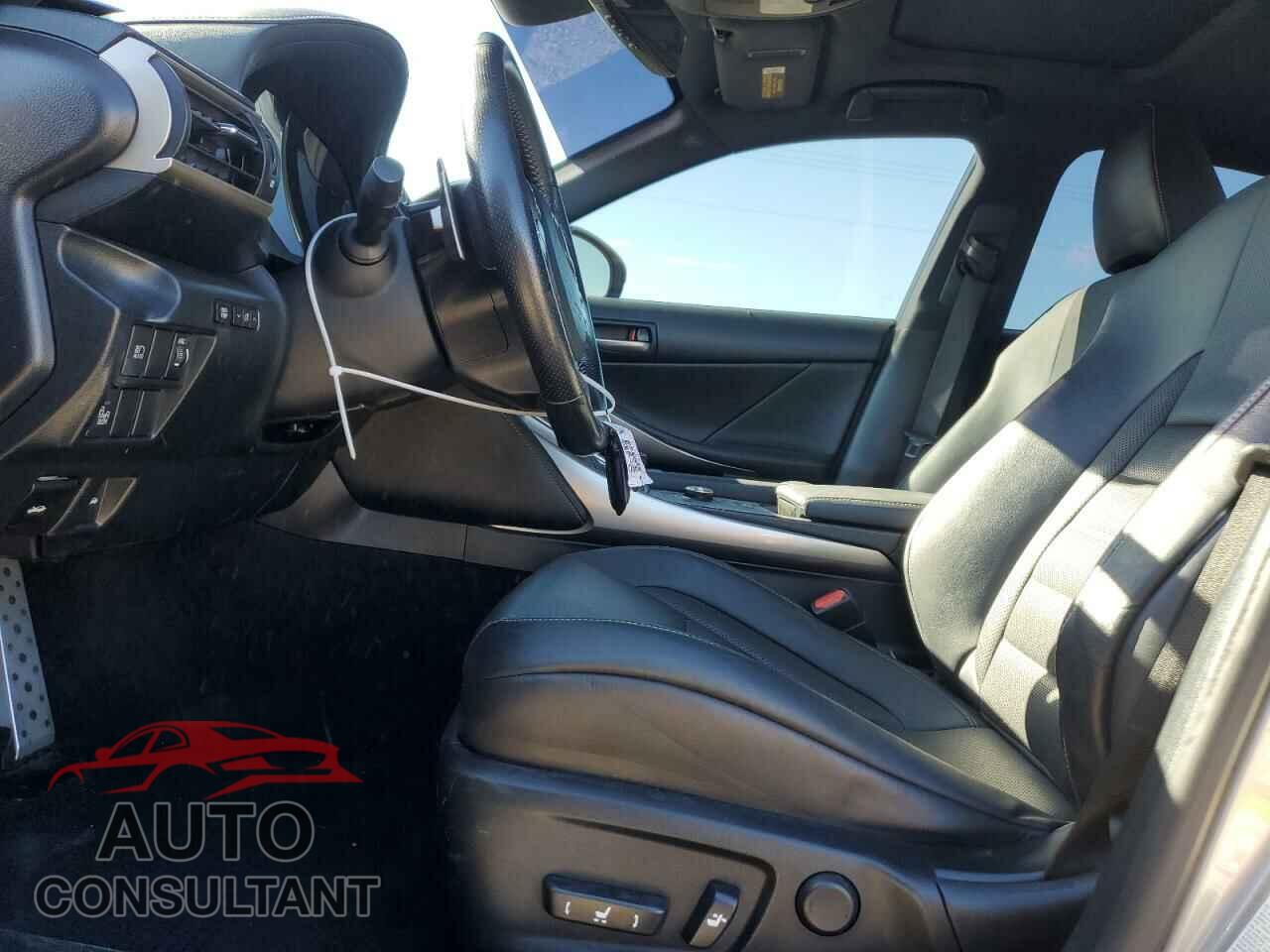LEXUS IS 2017 - JTHBA1D25H5043589