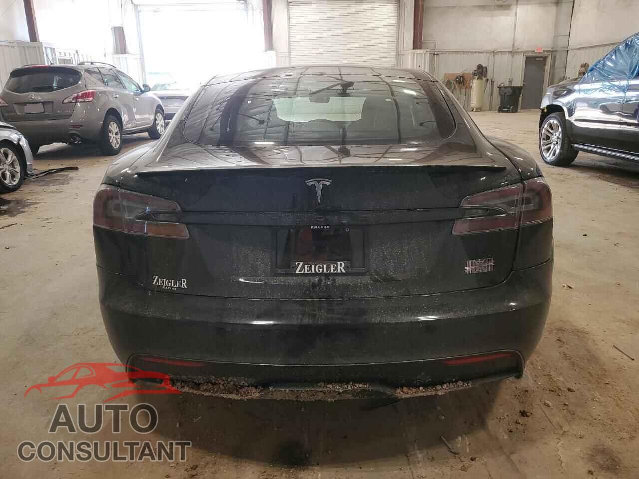 TESLA MODEL S 2021 - 5YJSA1E64MF443848