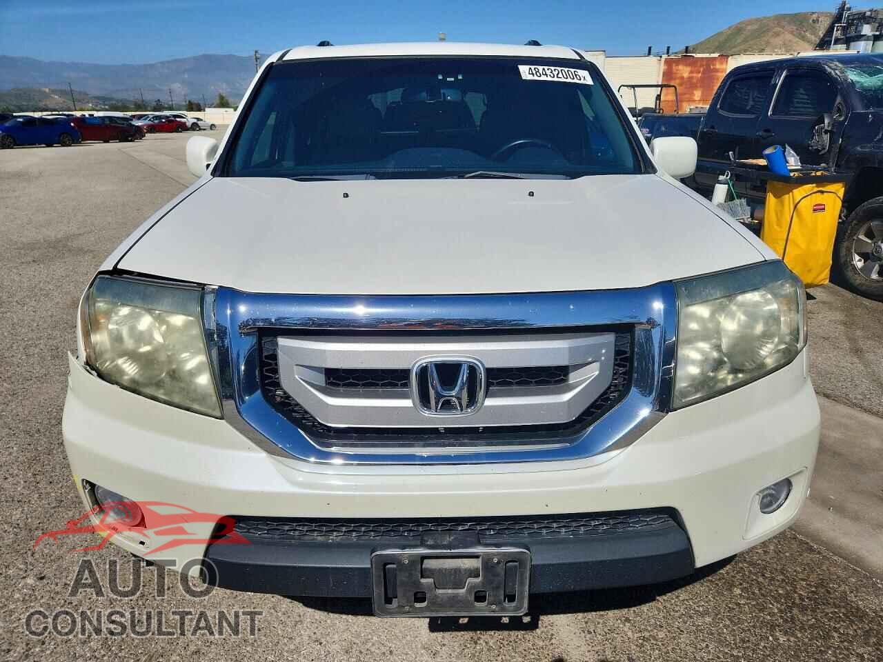 HONDA PILOT 2011 - 5FNYF4H96BB025291