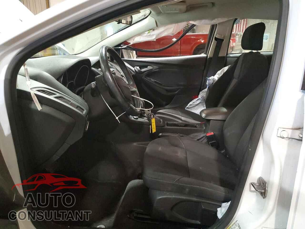 FORD FOCUS 2016 - 1FADP3F27GL257498