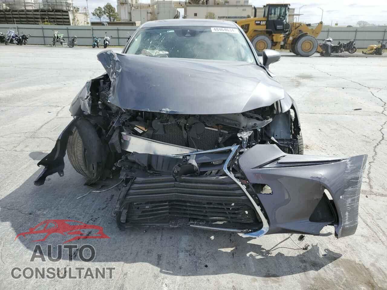 LEXUS IS 2018 - JTHBA1D23J5075771