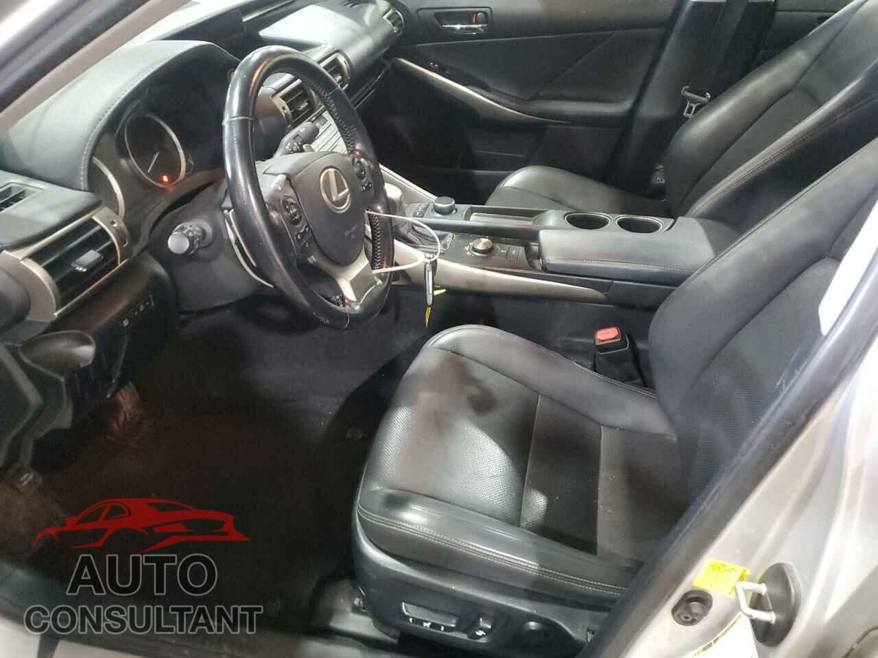 LEXUS IS 2016 - JTHBA1D23G5006054
