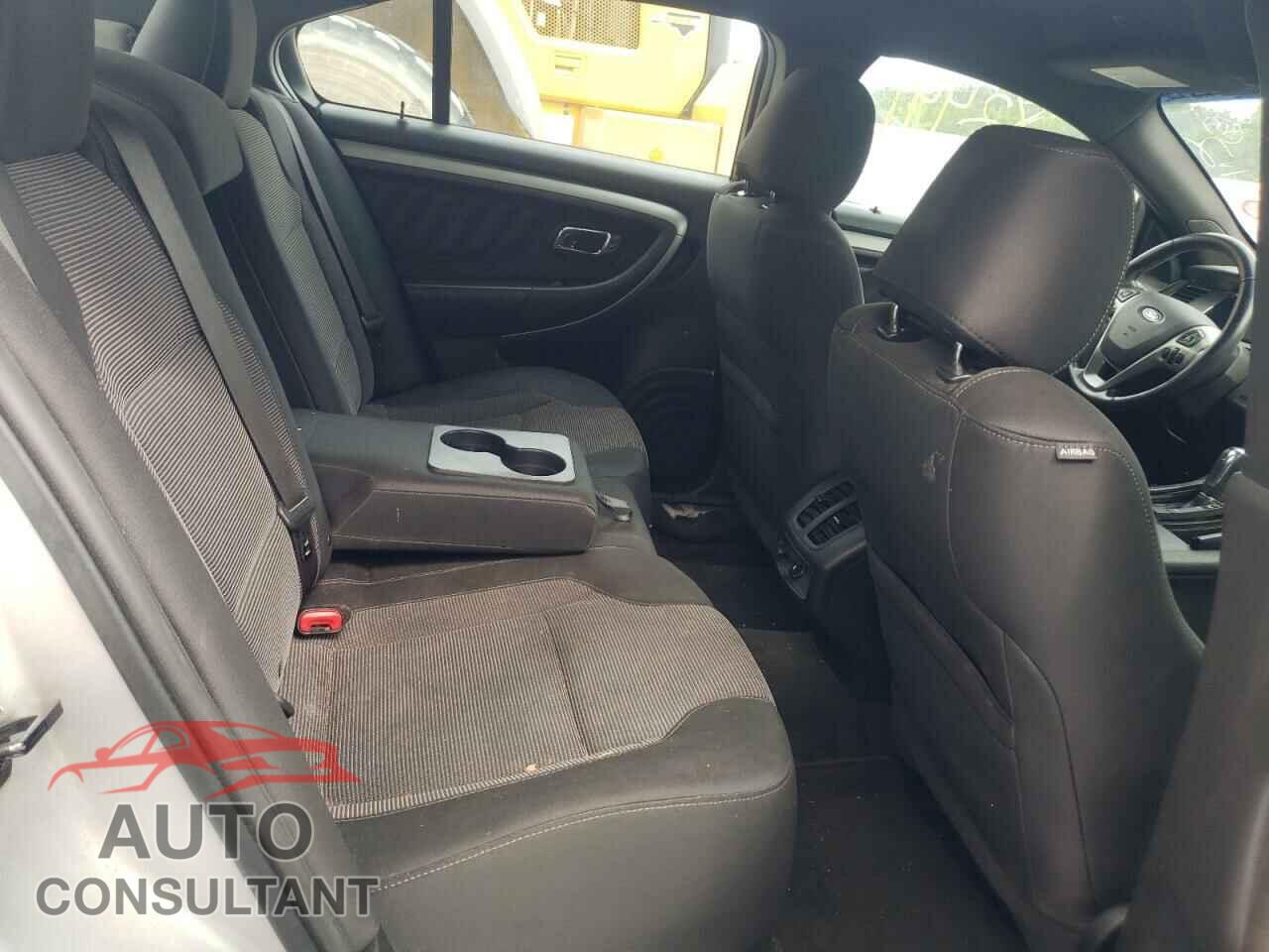 FORD TAURUS 2017 - 1FAHP2E85HG126212