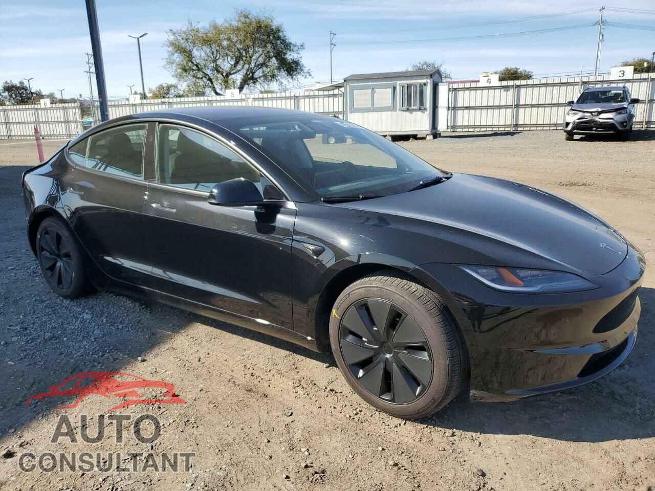 TESLA MODEL 3 2024 - 5YJ3E1EA1RF744369