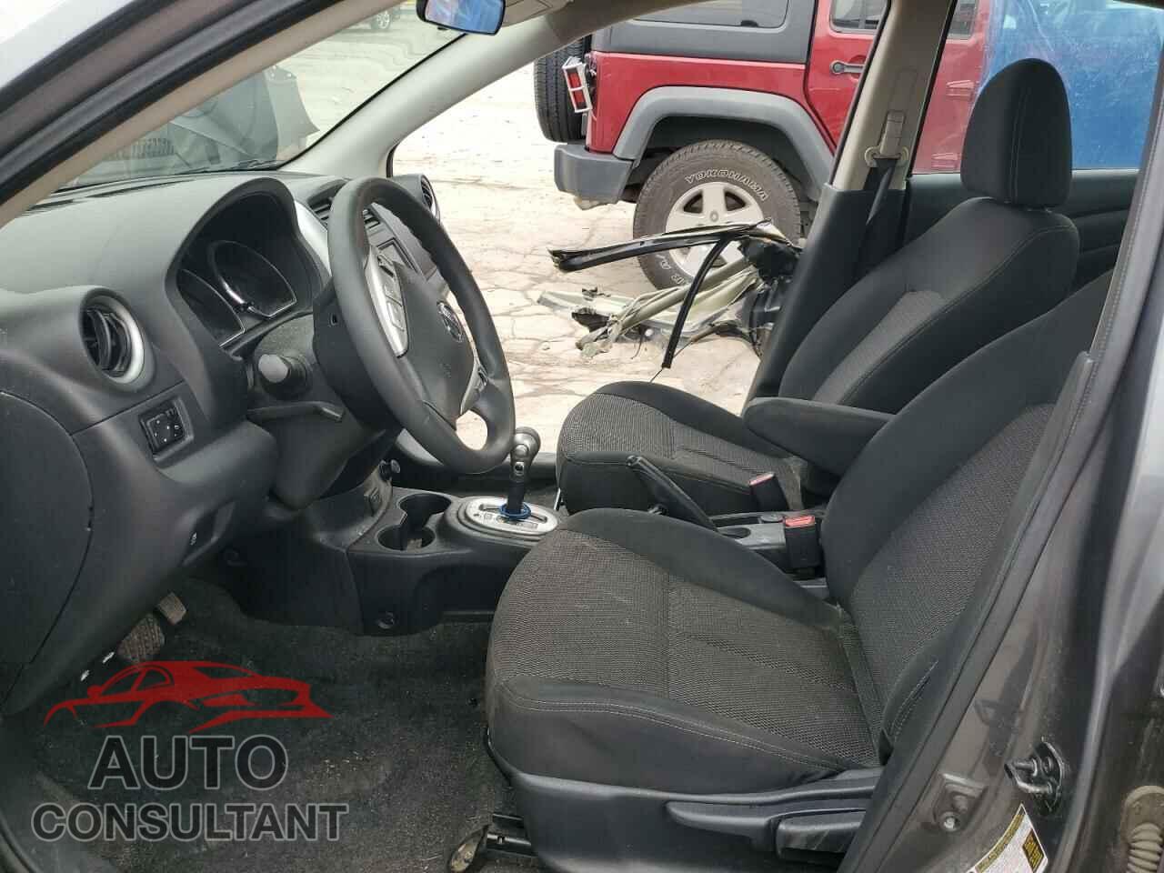 NISSAN VERSA 2019 - 3N1CN7AP3KL840172