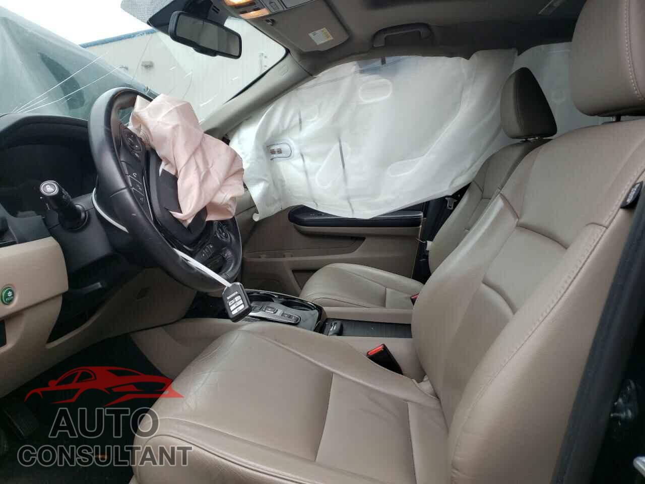 HONDA PILOT 2017 - 5FNYF6H97HB083530