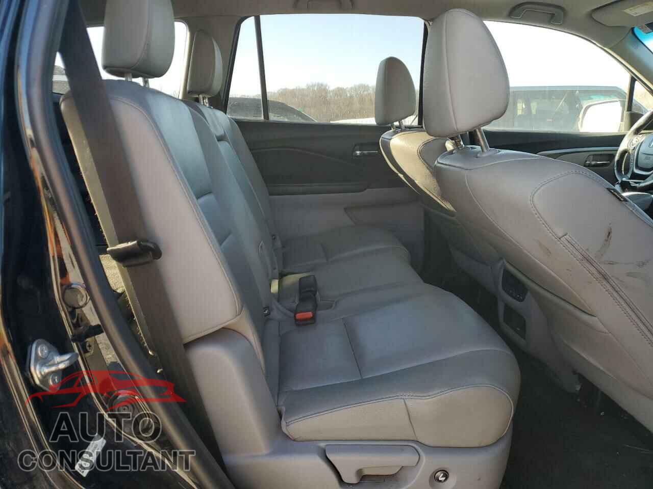 HONDA PILOT 2016 - 5FNYF6H55GB019028