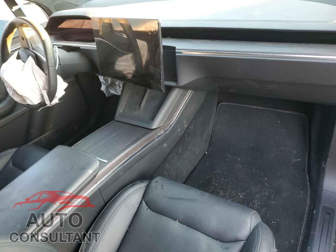 TESLA MODEL X 2024 - 7SAXCDE55RF433493