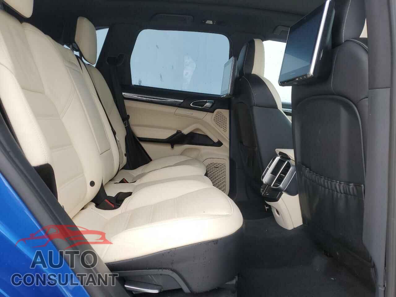 PORSCHE CAYENNE 2017 - WP1AE2A2XHLA74262