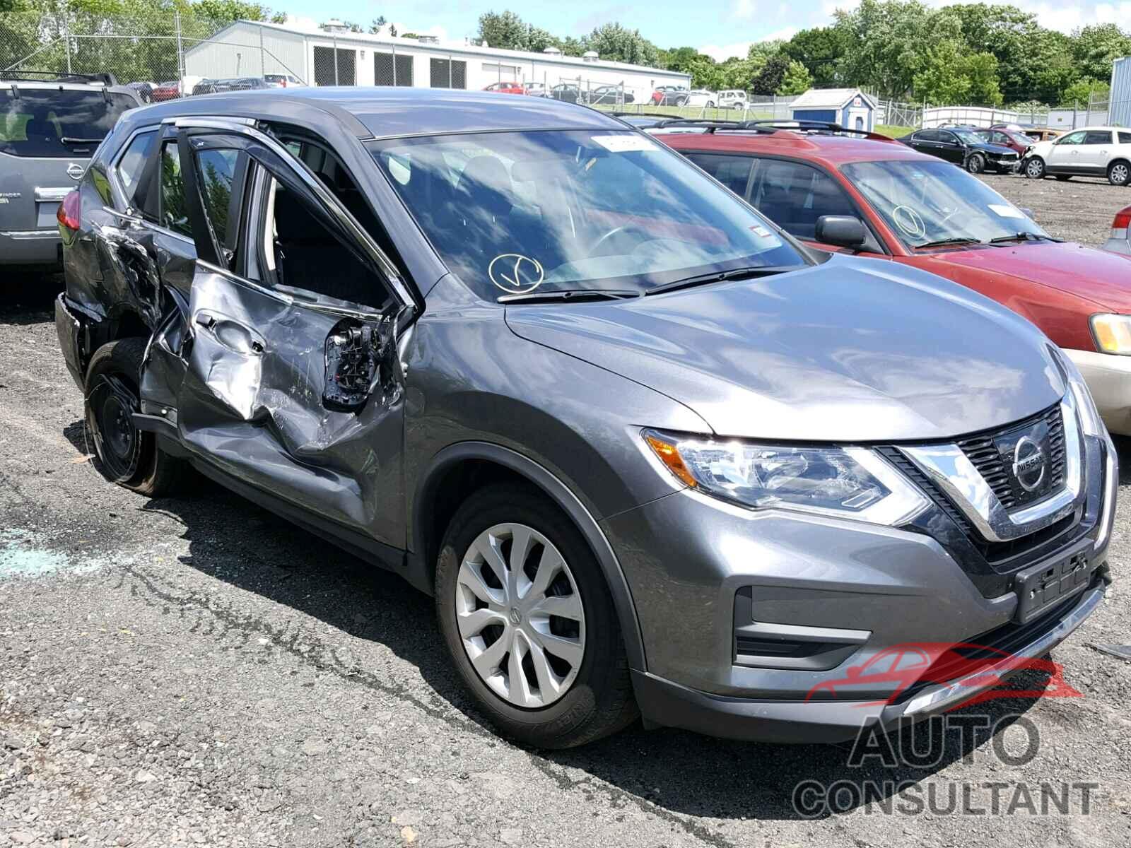 NISSAN ROGUE S 2017 - KNMAT2MV0HP614305