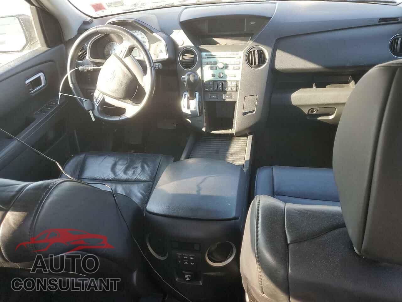 HONDA PILOT 2011 - 5FNYF4H52BB069155