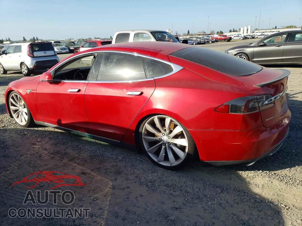 TESLA MODEL S 2013 - 5YJSA1DP5DFP09744