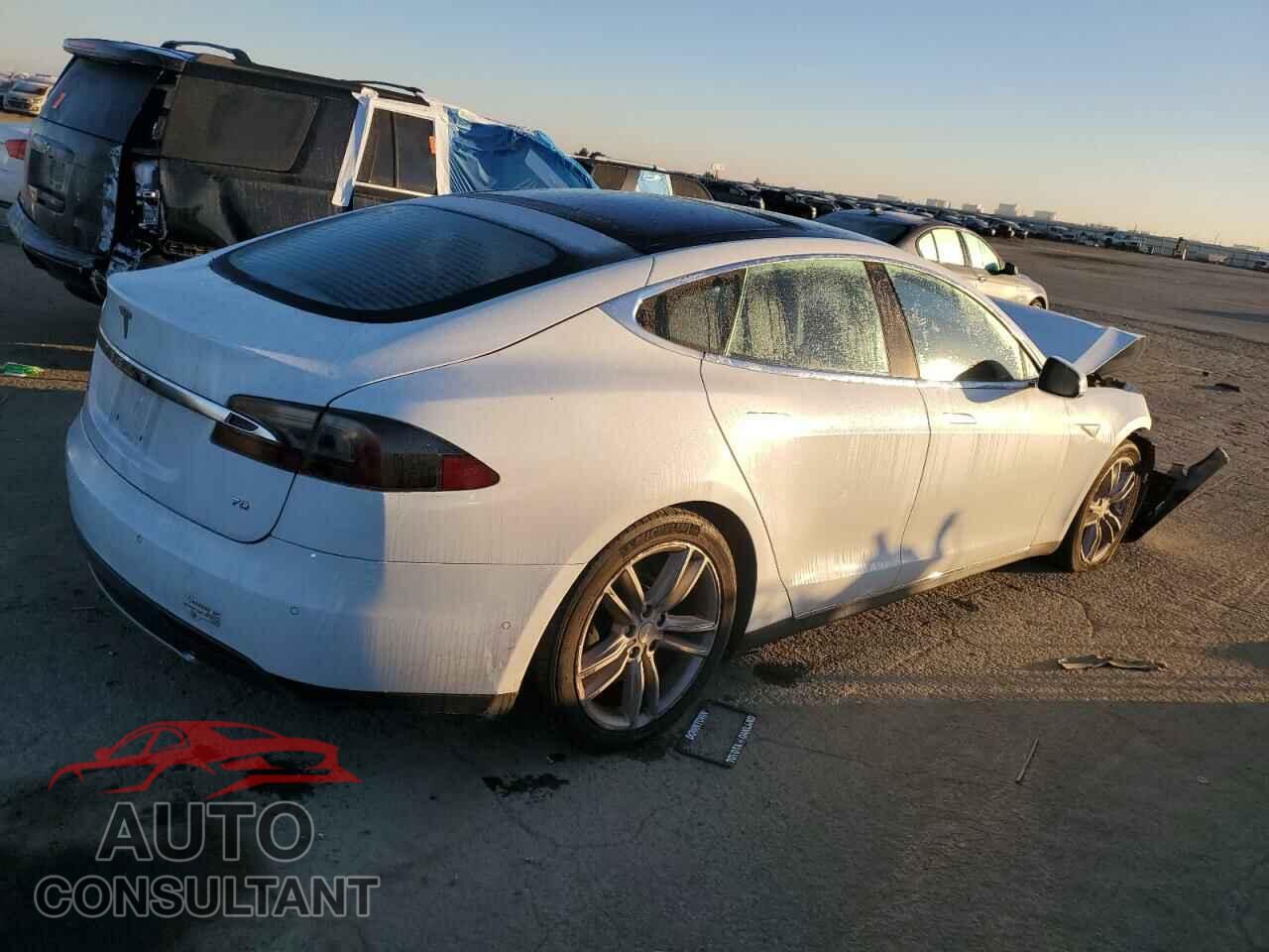 TESLA MODEL S 2015 - 5YJSA1E11FF114399