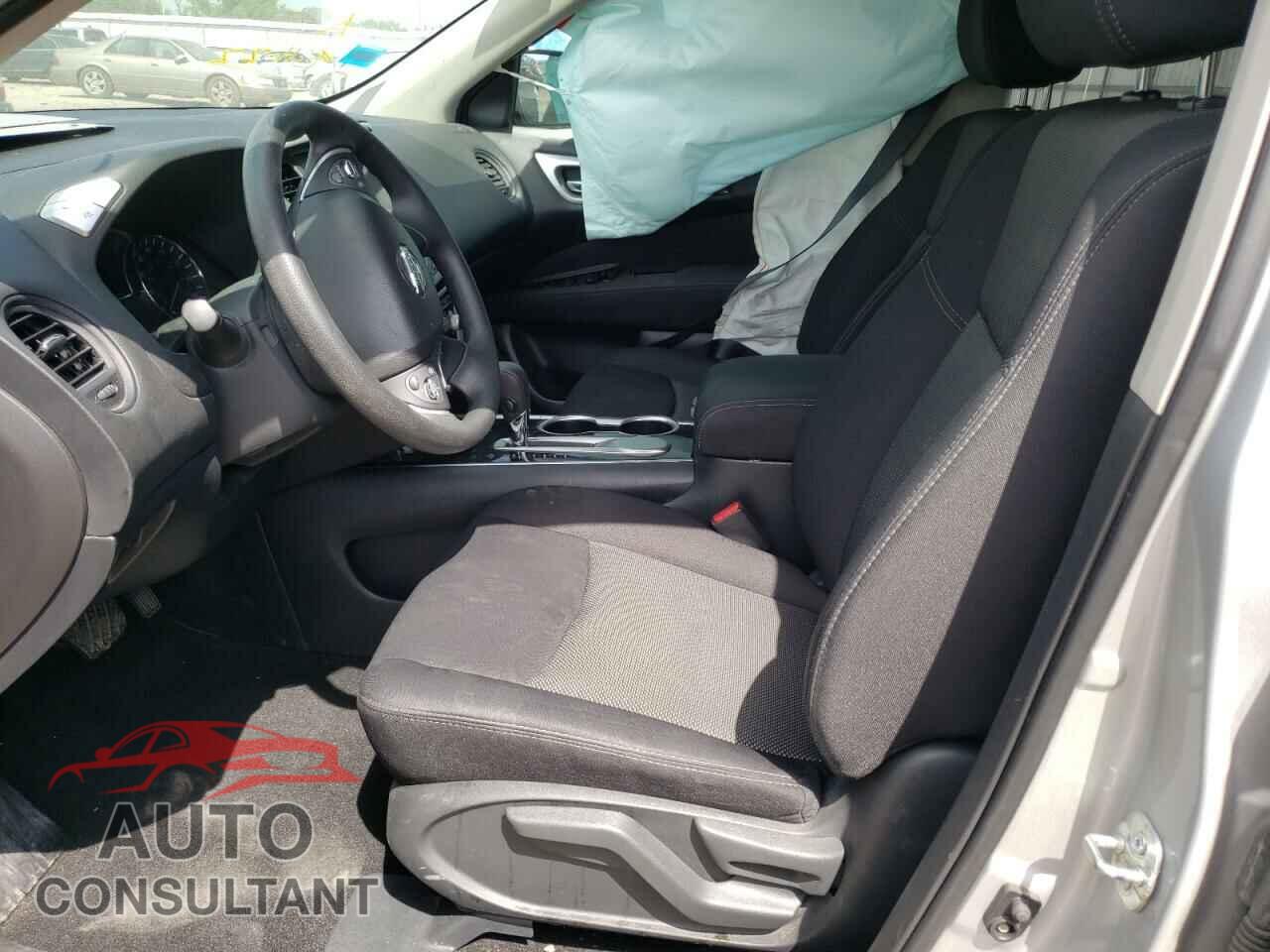 NISSAN PATHFINDER 2017 - 5N1DR2MN2HC677033