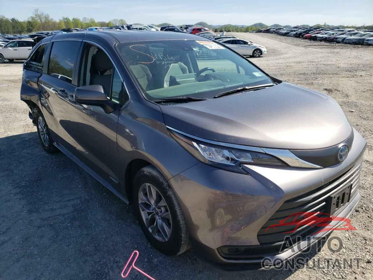 TOYOTA SIENNA 2021 - 5TDKRKECXMS045236