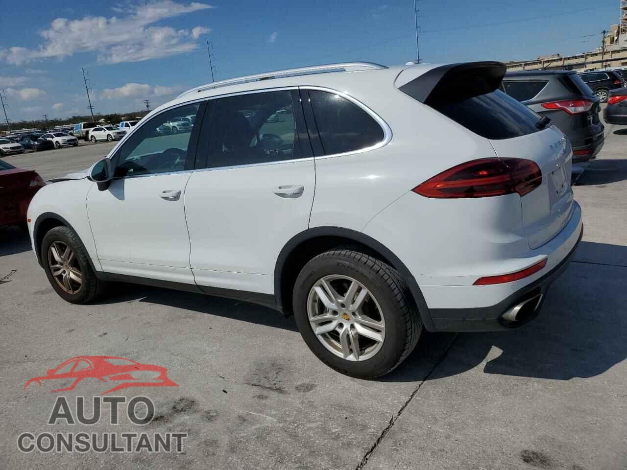 PORSCHE CAYENNE 2016 - WP1AA2A28GKA36173