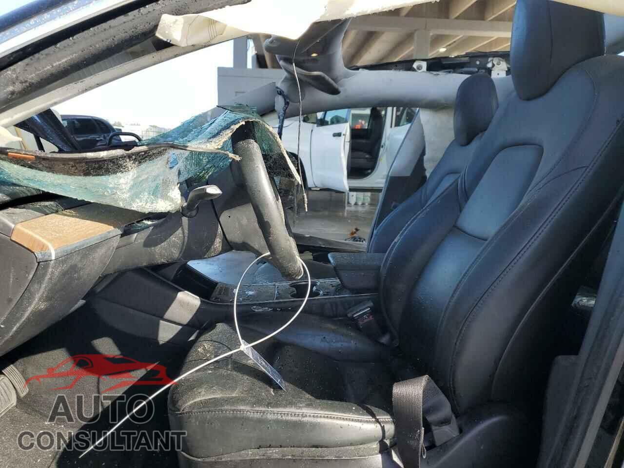 TESLA MODEL 3 2019 - 5YJ3E1EA5KF298099