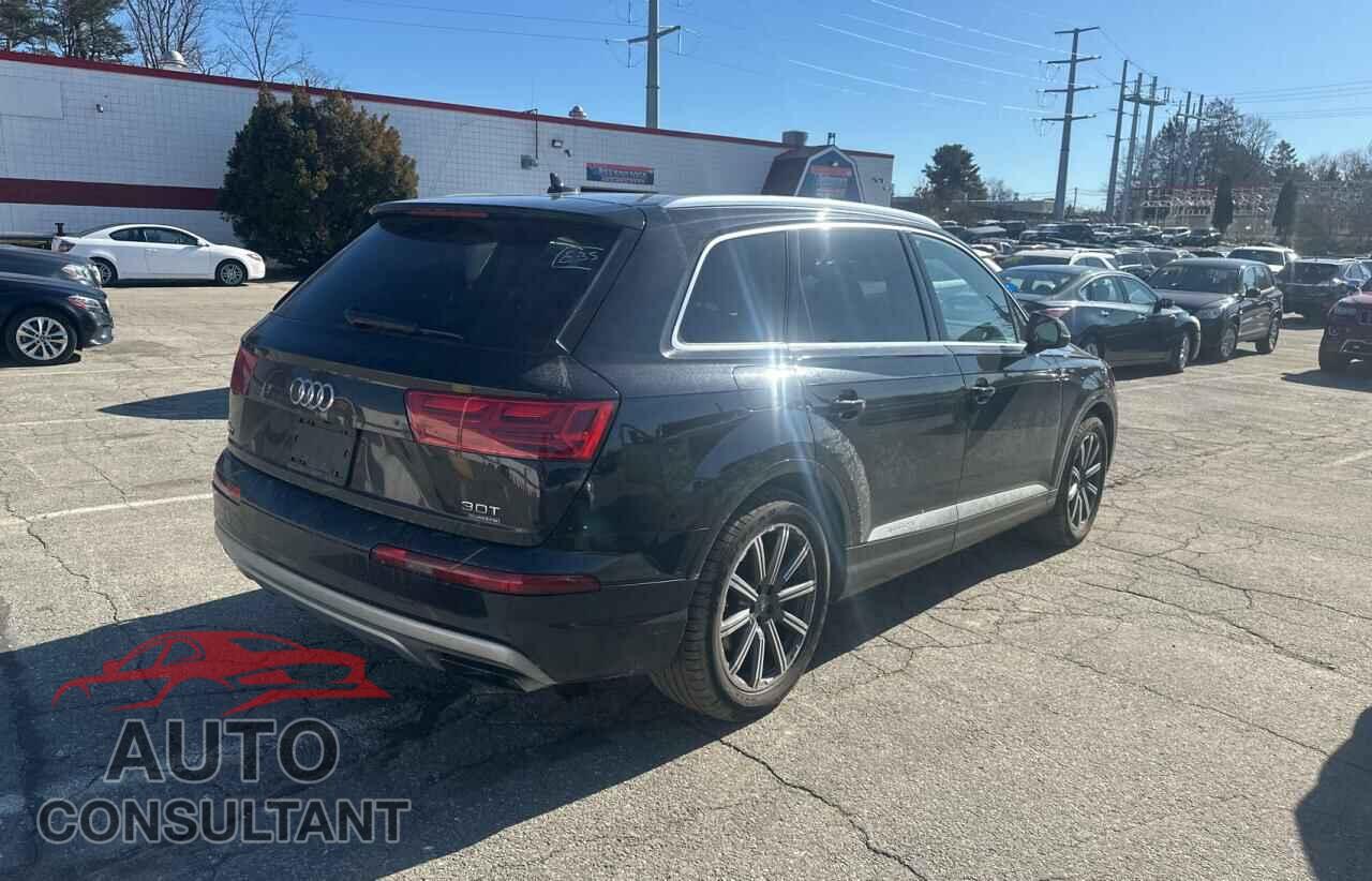 AUDI Q7 2017 - WA1VAAF70HDD02061