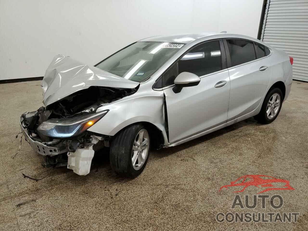 CHEVROLET CRUZE 2018 - 1G1BE5SM1J7166620