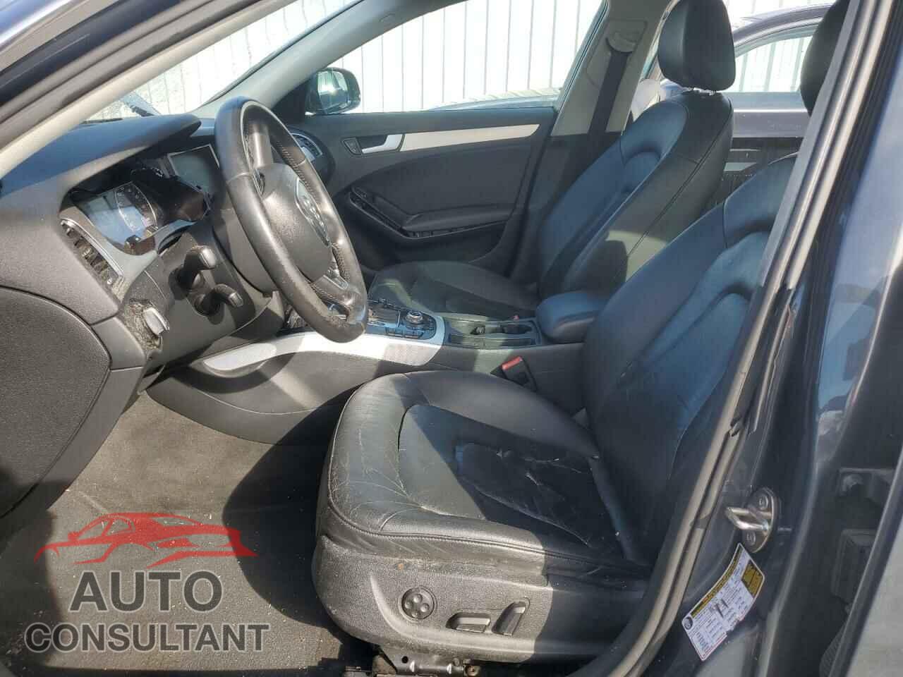 AUDI A4 2011 - WAUEFAFL3BN001027