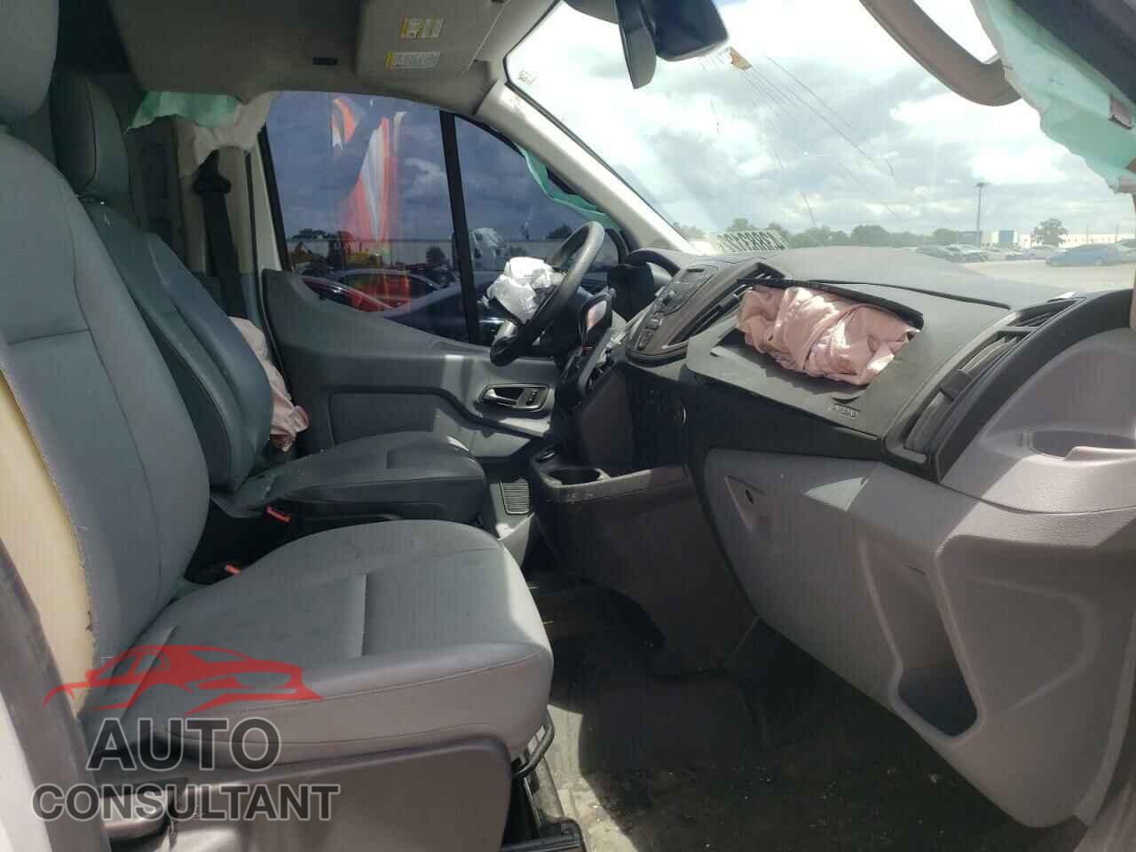 FORD TRANSIT CO 2018 - 1FTYR1ZM3JKB20465
