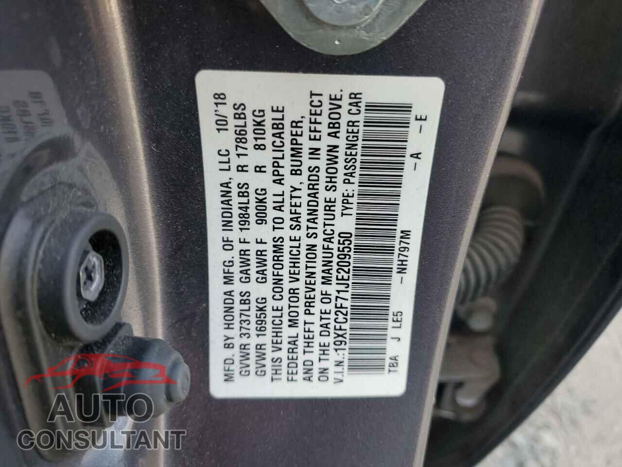 HONDA CIVIC 2018 - 19XFC2F71JE209550