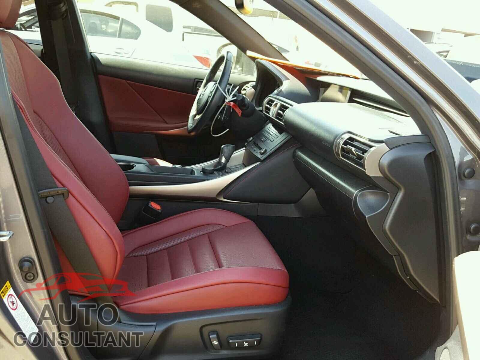 LEXUS IS 2016 - JTHBA1D2XG5001367