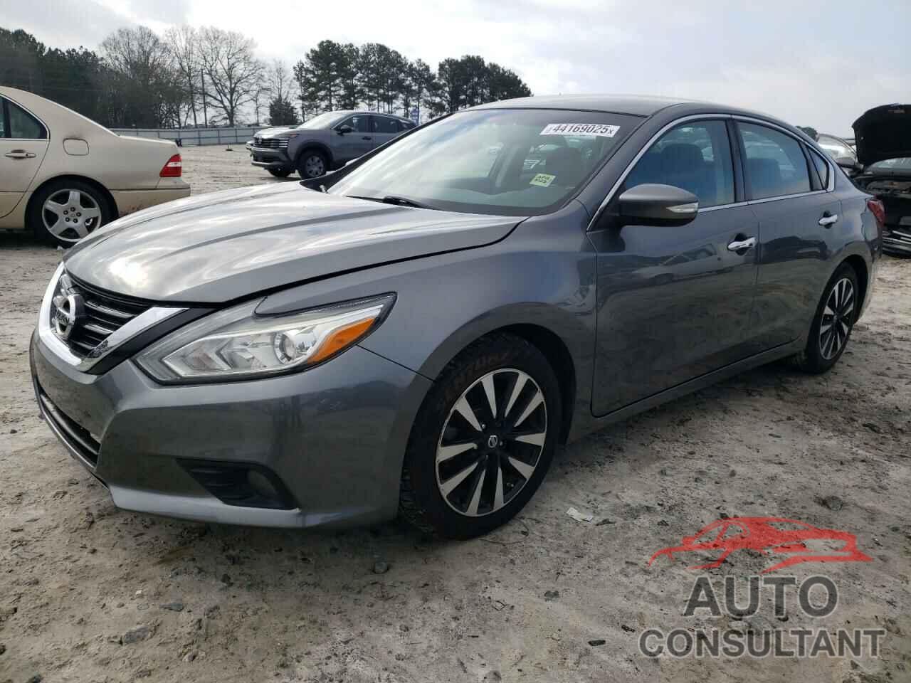 NISSAN ALTIMA 2018 - 1N4AL3AP4JC162664