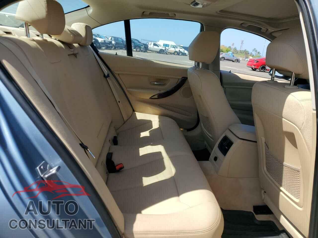 BMW 3 SERIES 2013 - WBA3B3C50DF535863