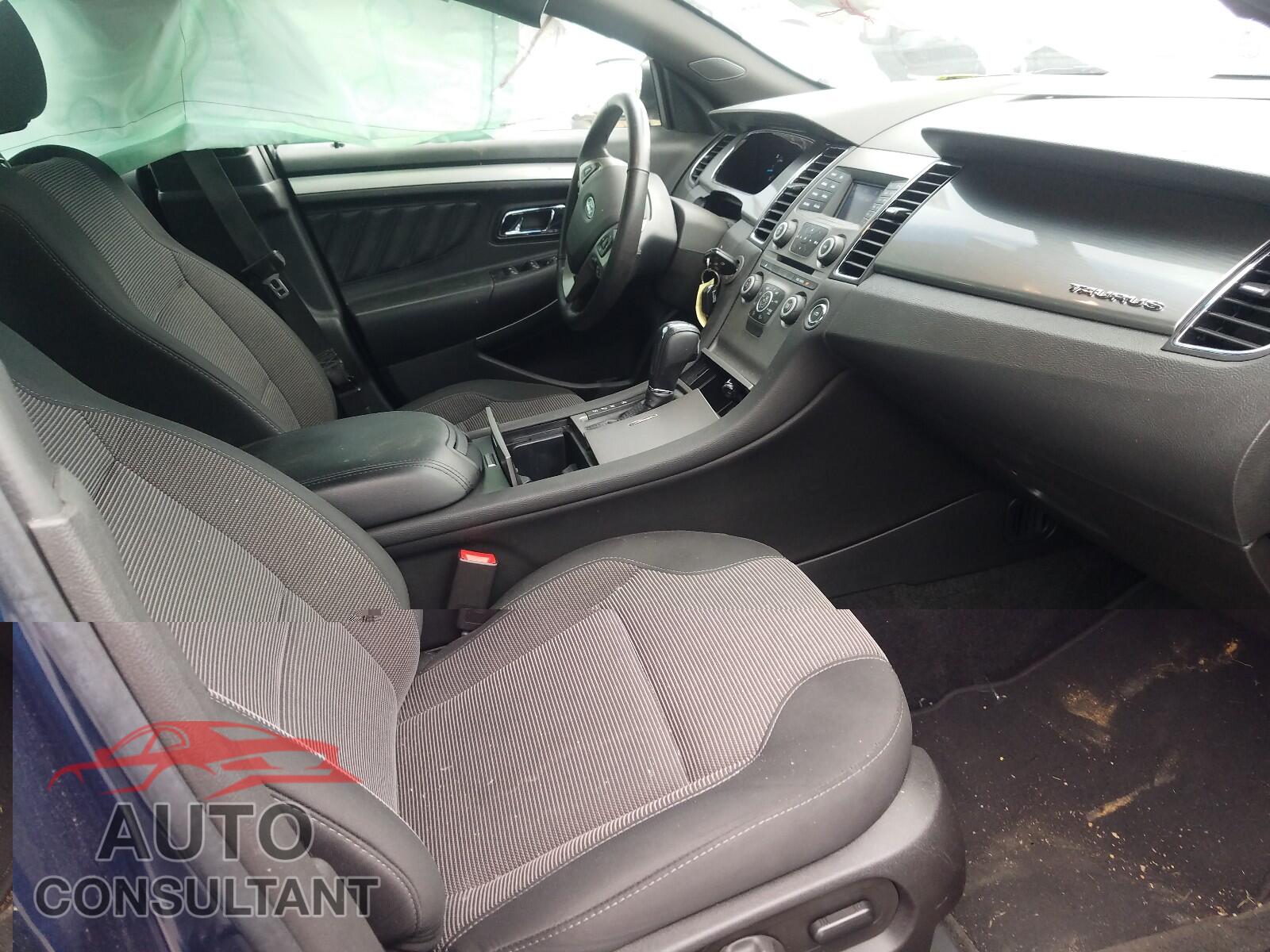 FORD TAURUS 2017 - 1FAHP2H82HG110870