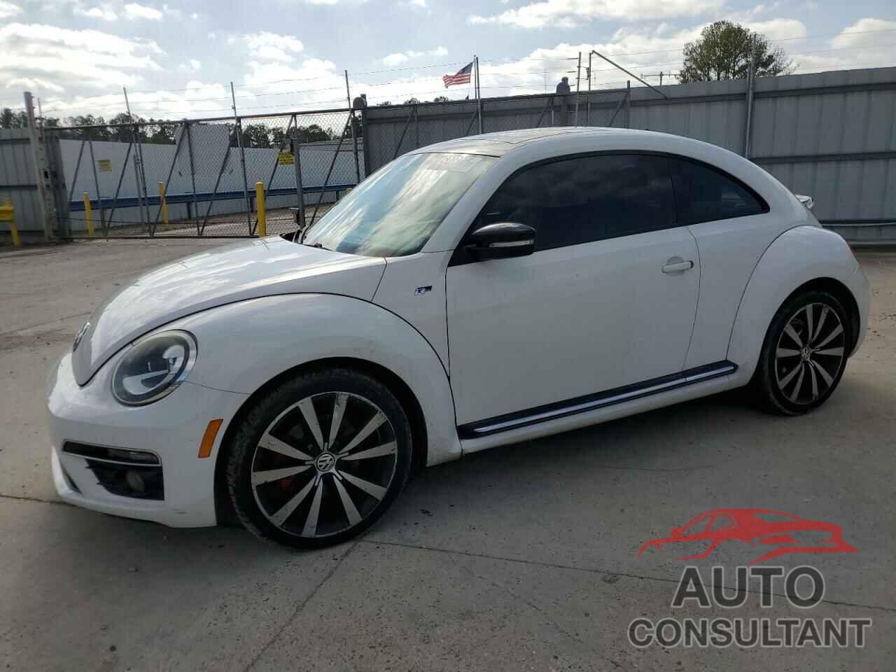 VOLKSWAGEN BEETLE 2013 - 3VWVS7AT8DM673426