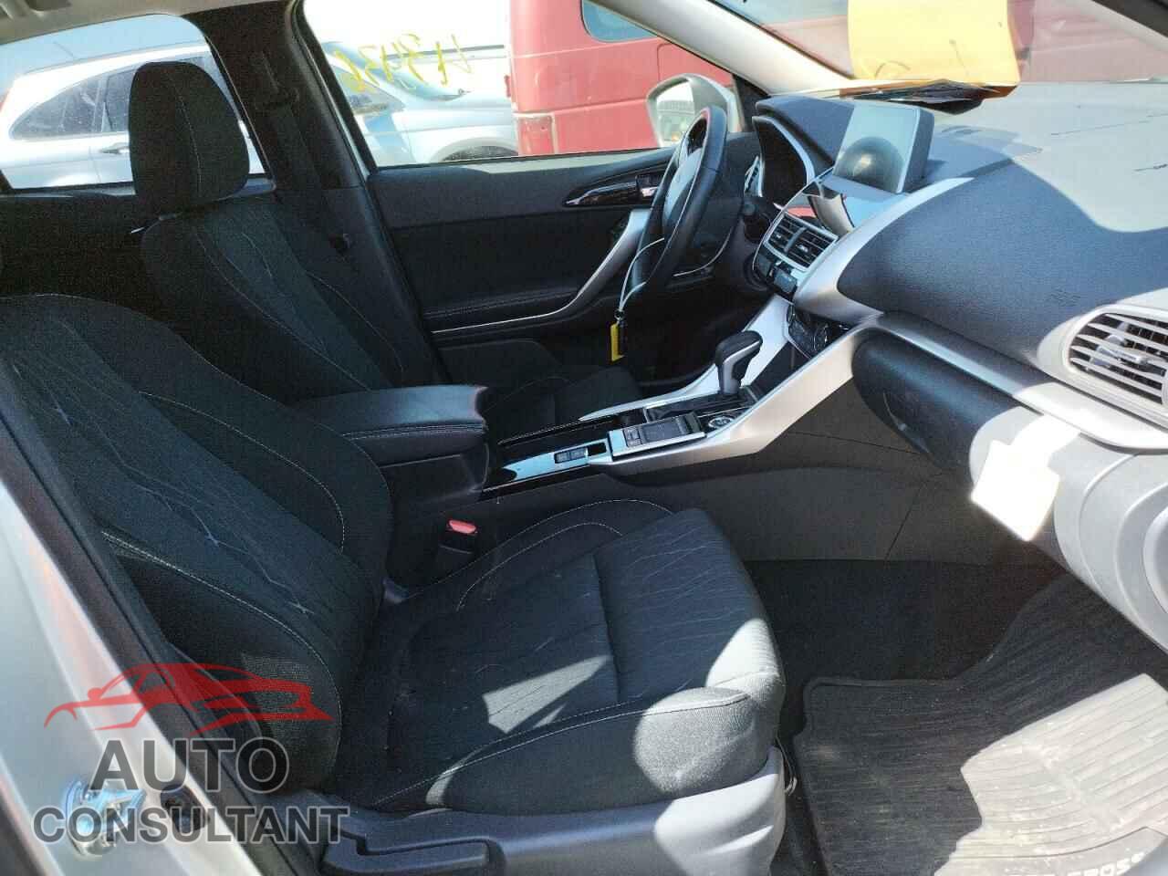 MITSUBISHI ECLIPSE 2018 - JA4AT5AA2JZ064306