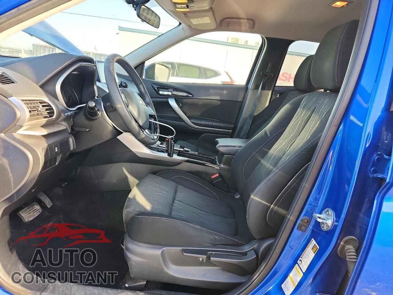 MITSUBISHI ECLIPSE 2018 - JA4AT5AA4JZ046650