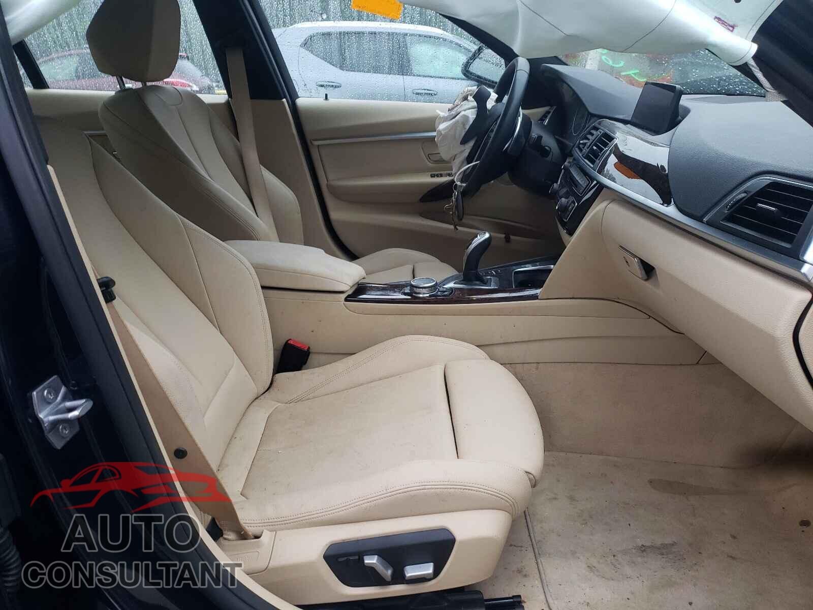 BMW 3 SERIES 2016 - WBA8E3G54GNU00550