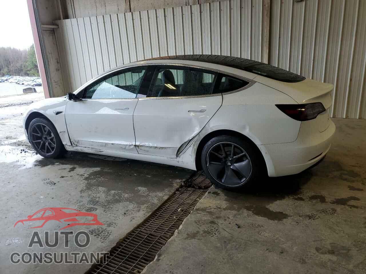 TESLA MODEL 3 2018 - 5YJ3E1EA1JF051516