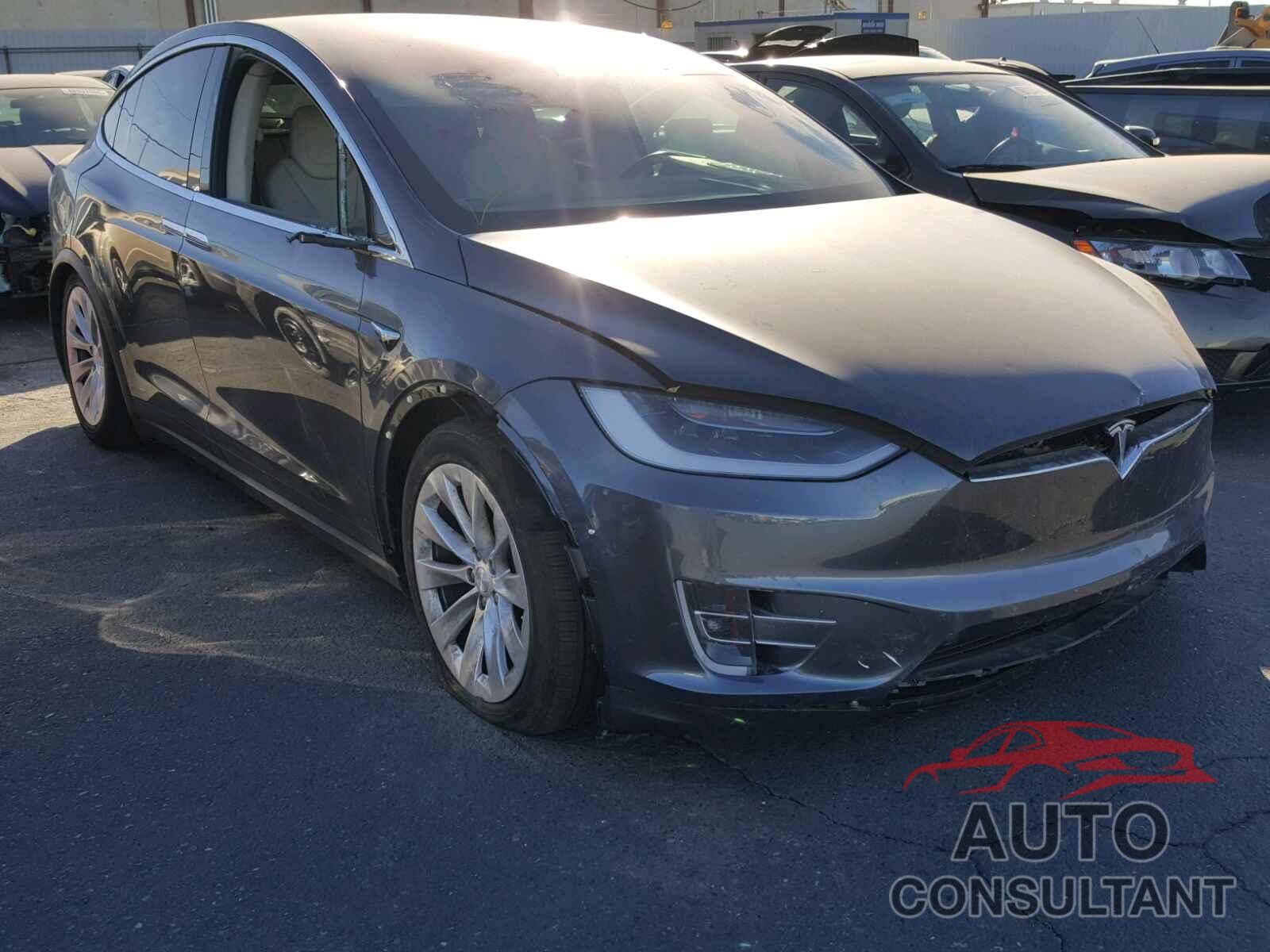 TESLA MODEL X 2017 - 5YJXCDE21HF079487