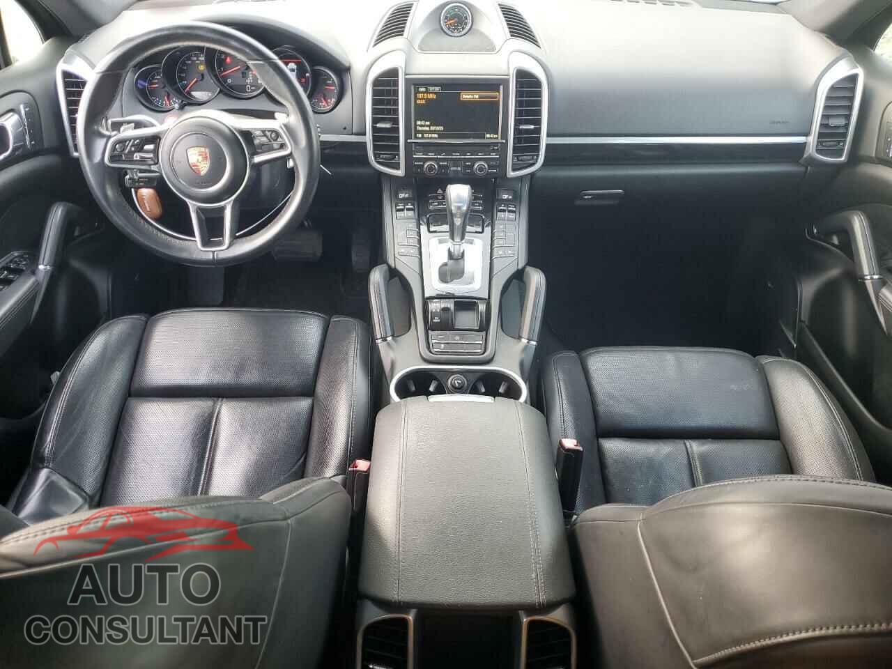 PORSCHE CAYENNE 2016 - WP1AA2A28GLA02616