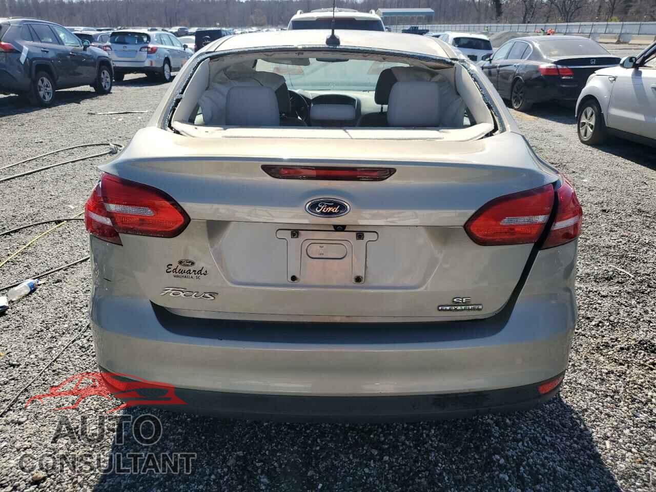 FORD FOCUS 2016 - 1FADP3F23GL266005
