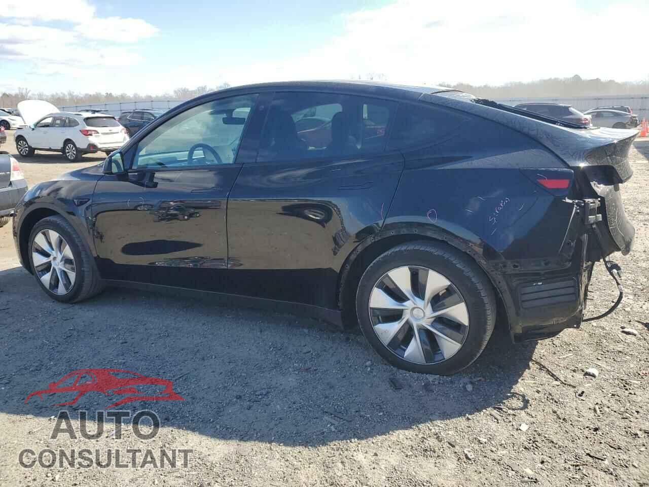 TESLA MODEL Y 2021 - 5YJYGAEE4MF149141
