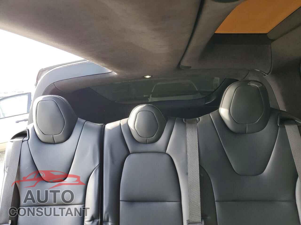 TESLA MODEL X 2018 - 5YJXCDE23JF141381