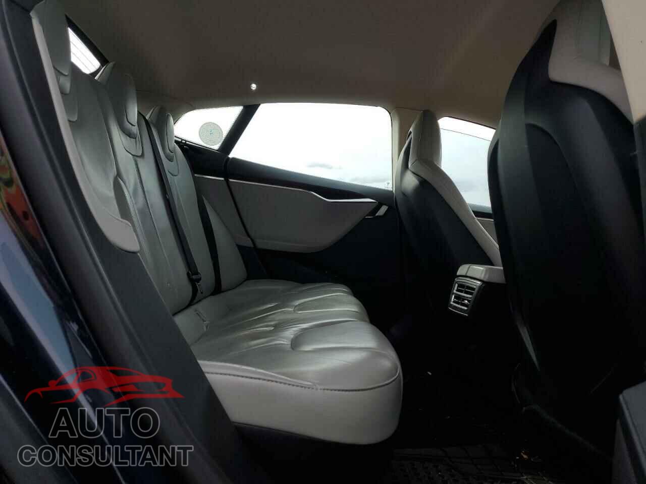 TESLA MODEL S 2013 - 5YJSA1DN3DFP13791