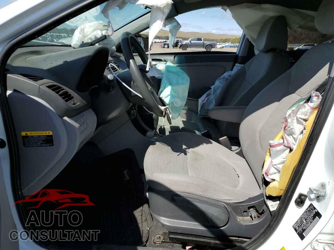 HYUNDAI ACCENT 2016 - KMHCT4AE1GU090974