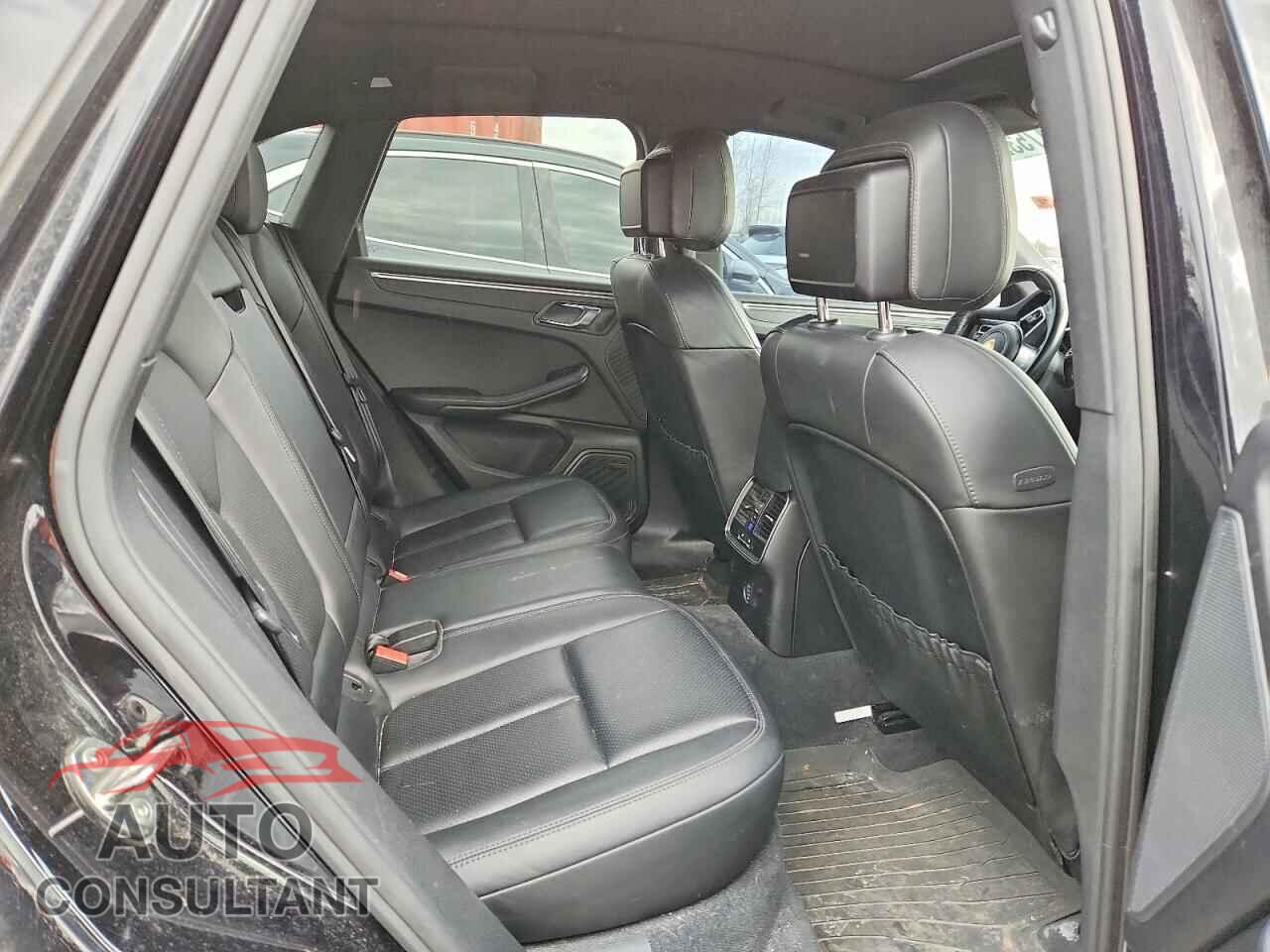 PORSCHE MACAN 2017 - WP1AA2A52HLB03890
