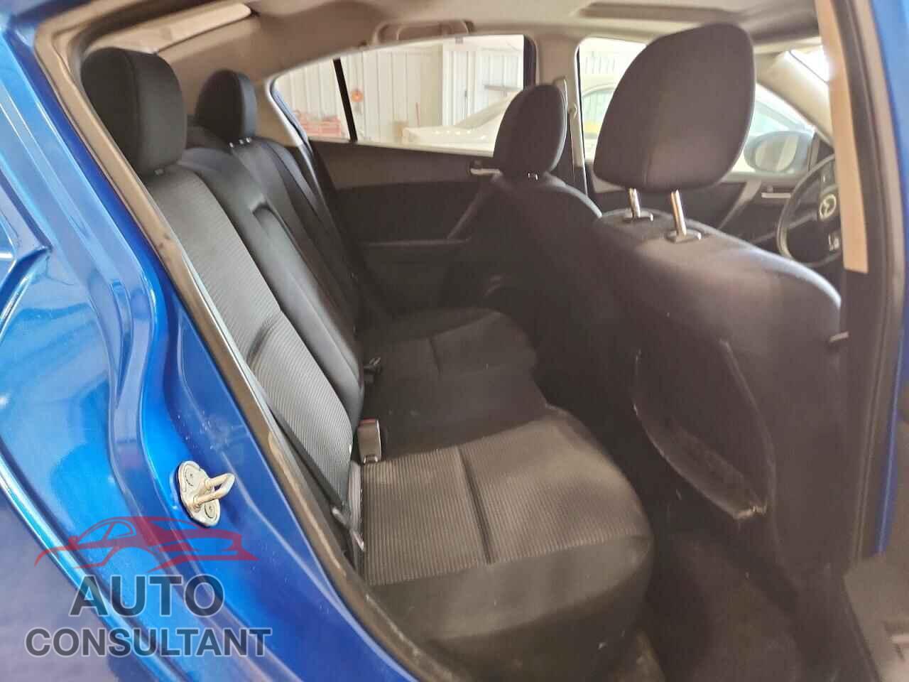 MAZDA 3 2012 - JM1BL1V84C1640344