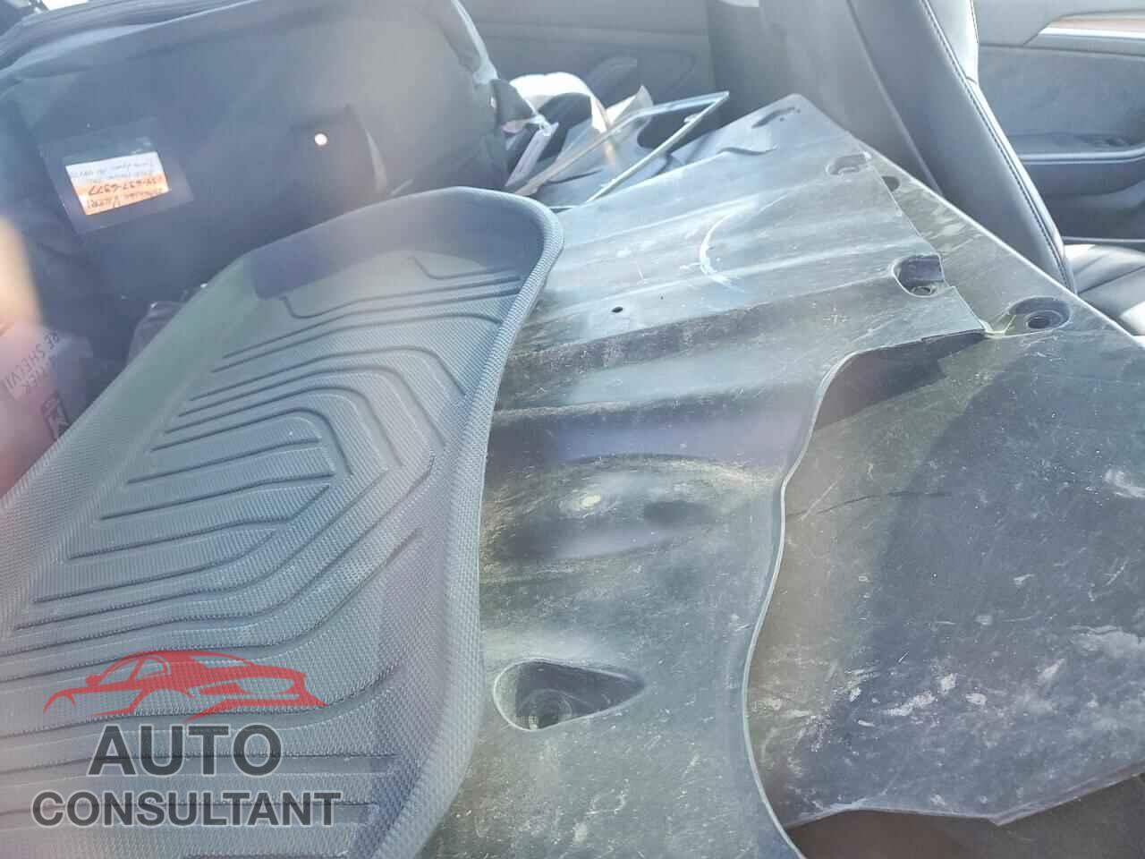 TESLA MODEL 3 2022 - 5YJ3E1EA8NF369865