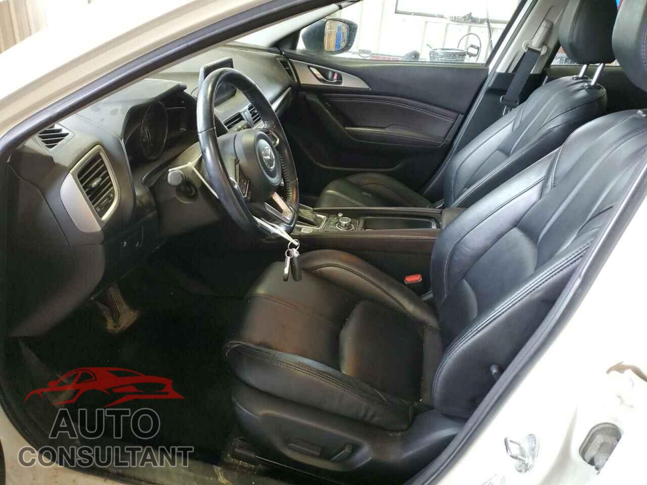 MAZDA 3 2018 - 3MZBN1L35JM254496