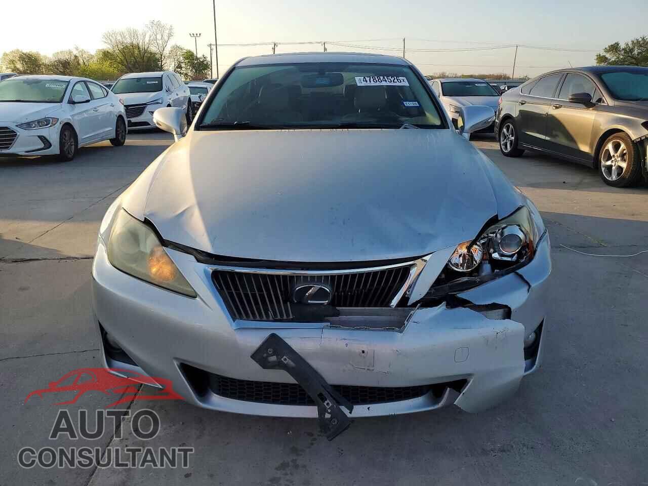 LEXUS IS 2012 - JTHBF5C23C2102420