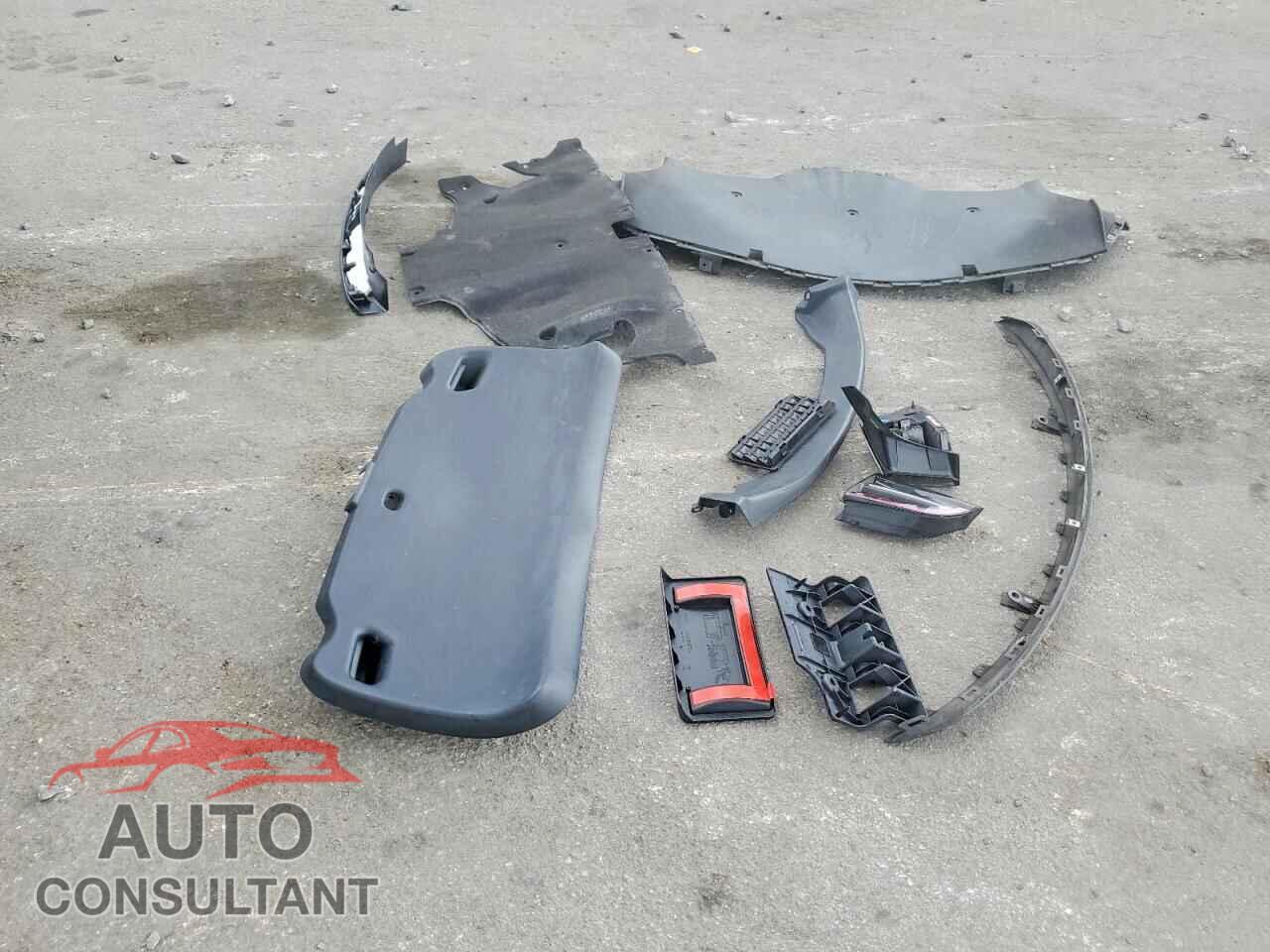 TESLA MODEL 3 2018 - 5YJ3E1EAXJF040952